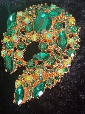 Large Lovely Green Rhinestone Brooch 3.5"